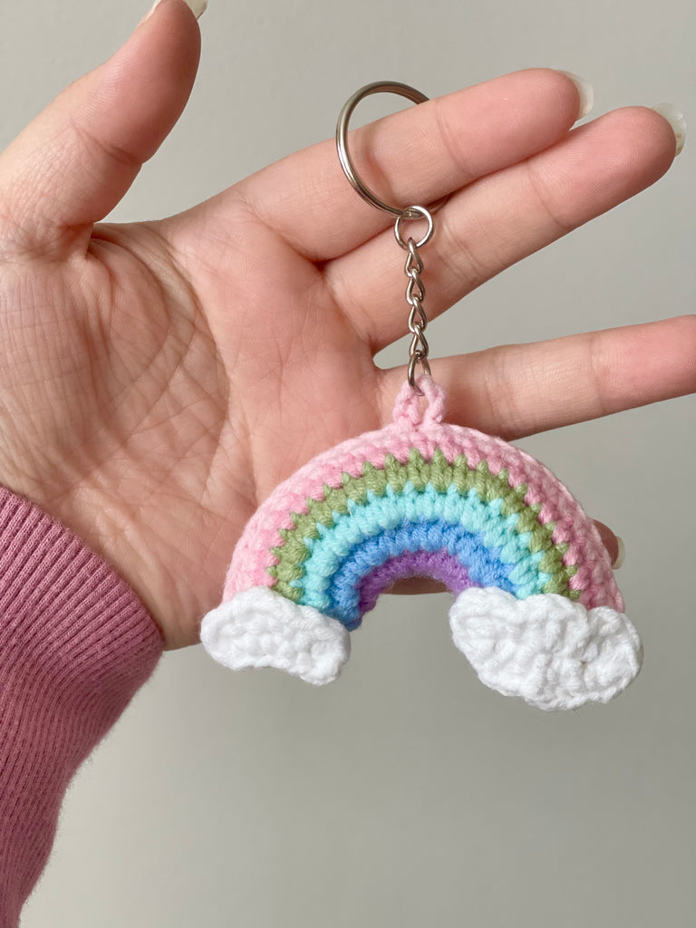 Rainbow Keychain: Crochet pattern